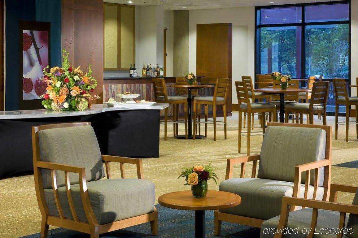 The National Conference Center Hotel Лийсбърг Екстериор снимка